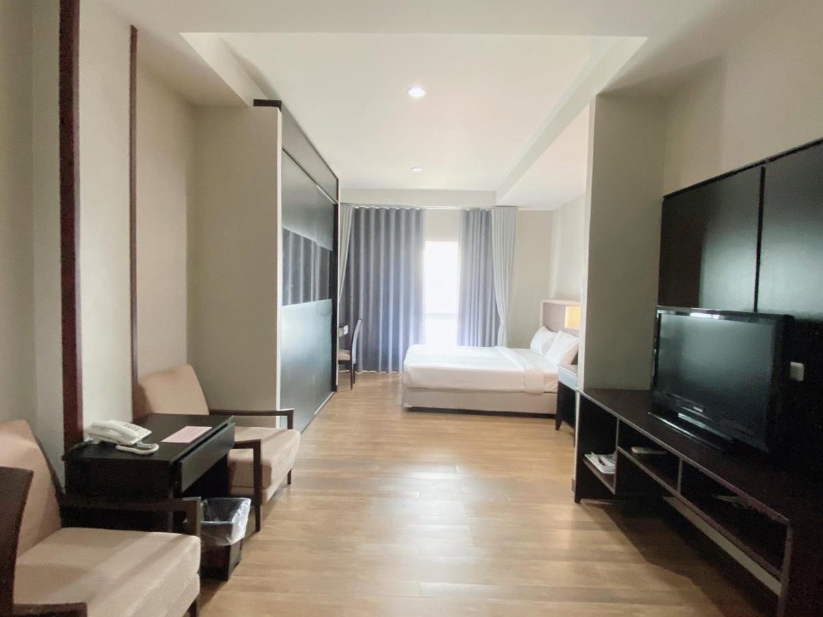 J Park Hotel - Sha Extra Plus Chonburi Extérieur photo