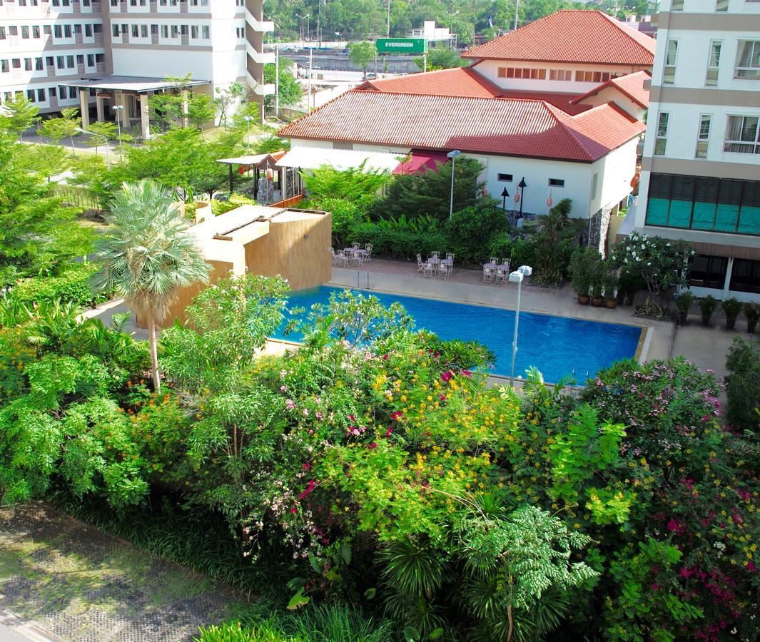 J Park Hotel - Sha Extra Plus Chonburi Extérieur photo